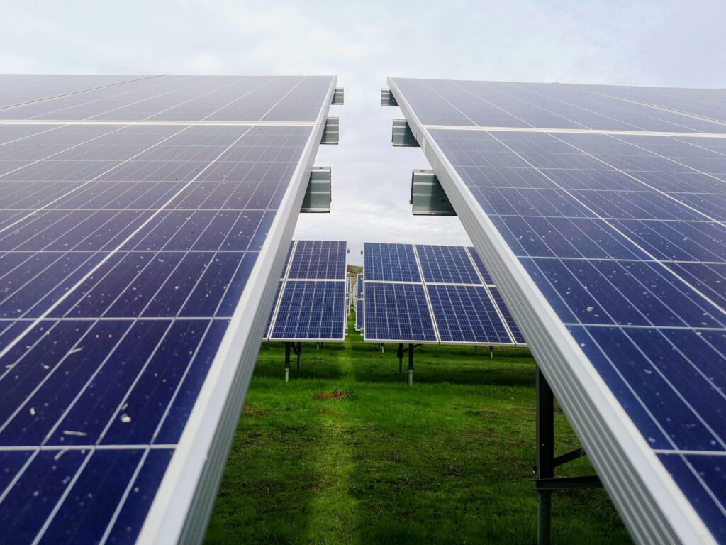 Energy Efficiency and What You Must Know to Maximise It 5 solar farm