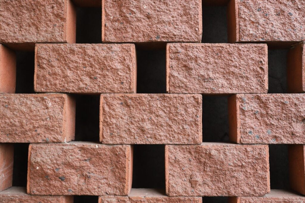 Innovative Green Materials in the Australian Building Industry 6 Compressed Earth Blocks